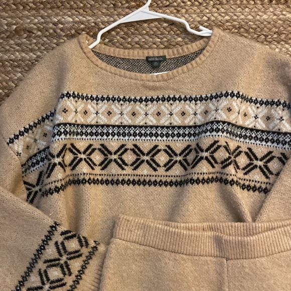 Sweater Set - Picture 3 of 3